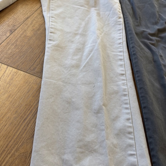 J Crew - 31/30 Broken-In Chino - 3-Pack - Picture 4 of 10